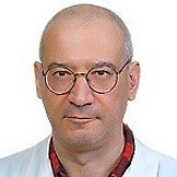 Врач Гусаров Егор Викторович