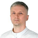 Врач Золотарев Роман Иванович